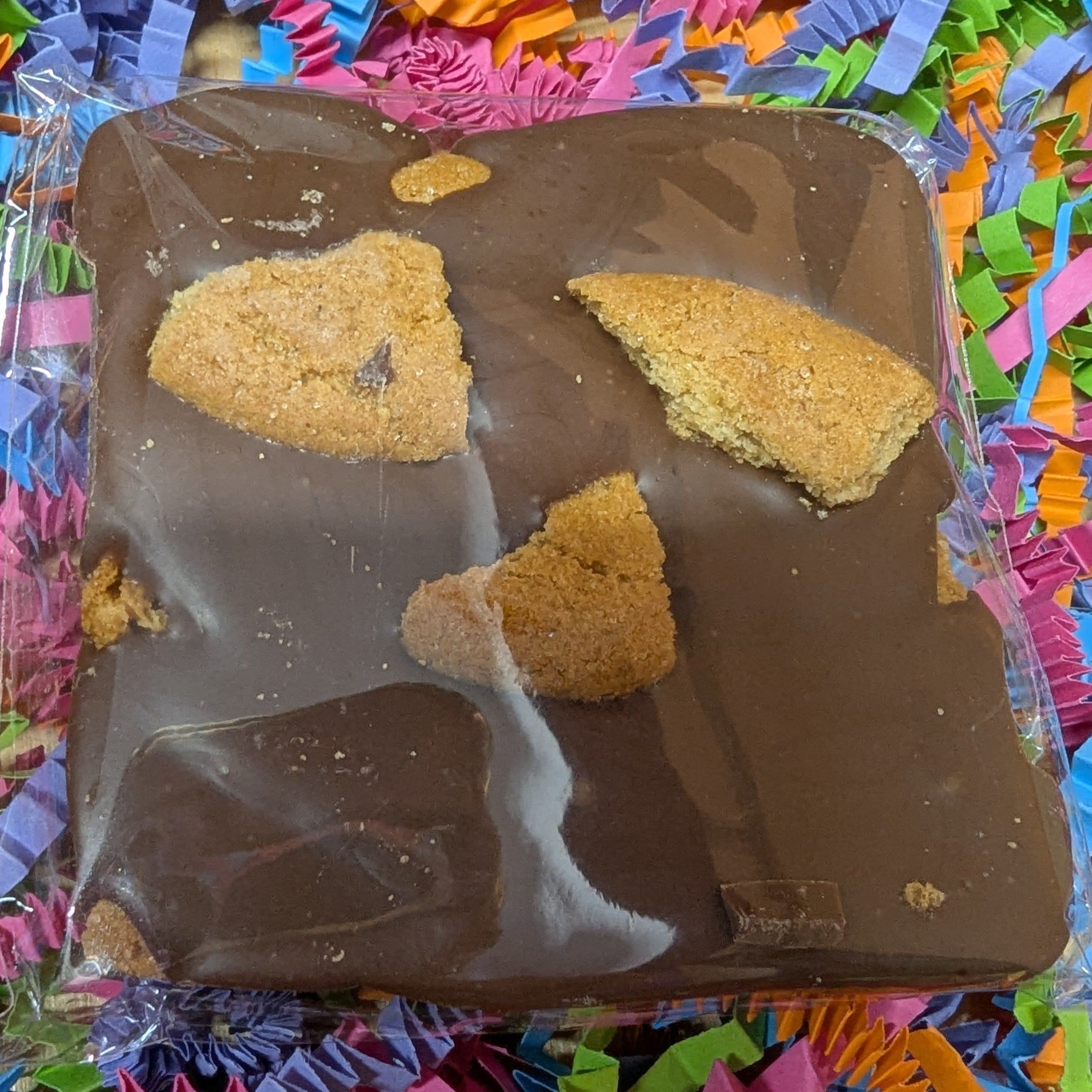 Milk Chocolate Bar with Ginger Biscuit